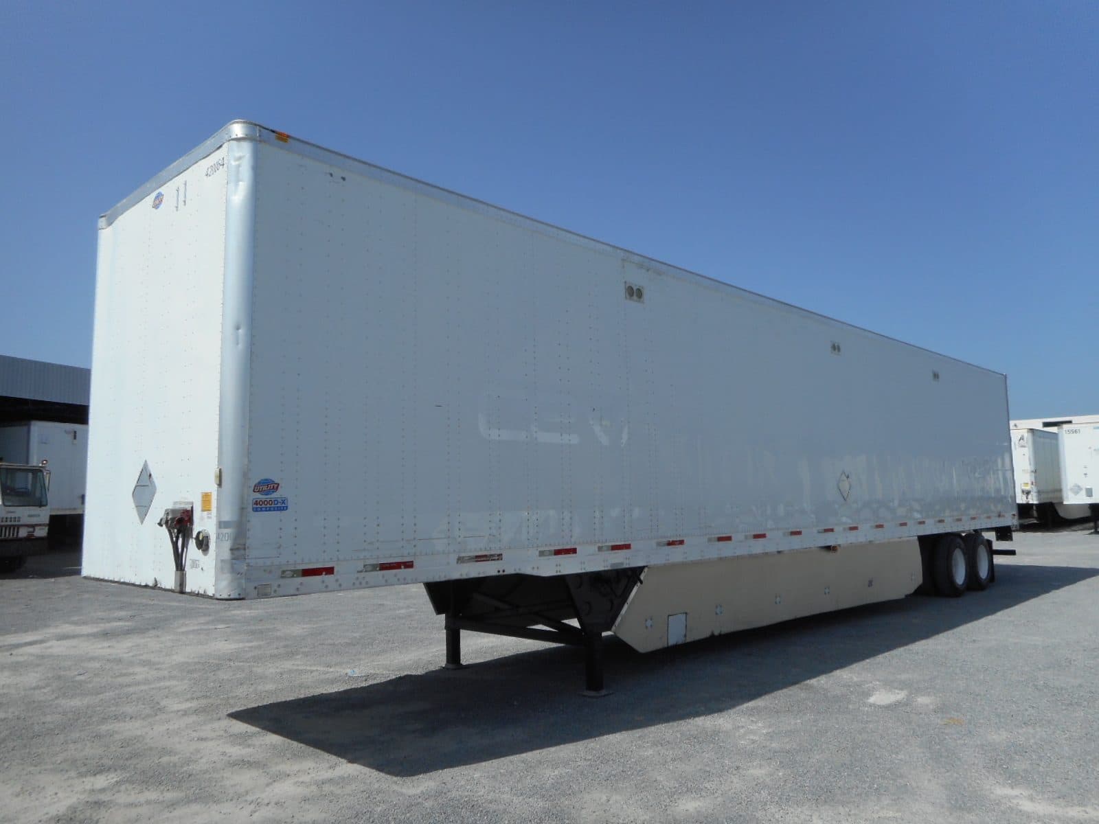 Caja Seca 53 Pies - Trailer de caja seca de 53 pies para rutas largas y carga masiva, la opción de mayor capacidad de nuestra flotilla.